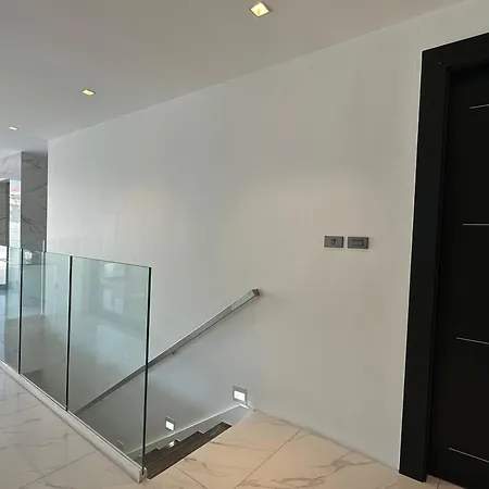 Villa Near & Walk Street Luxury