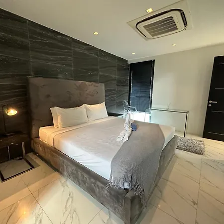 Villa Near & Walk Street Luxury Pattaya