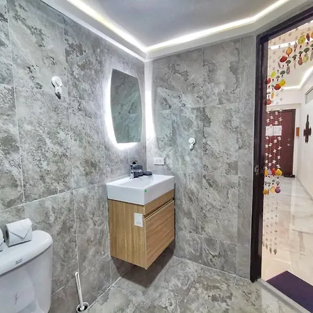 Apartment Hagone Condotel - Pool, Near & Steps To Weekend Market *