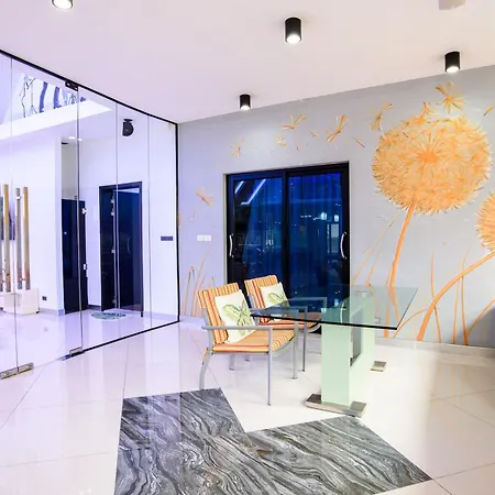 900m2 Near Walkstreet Luxury Pool