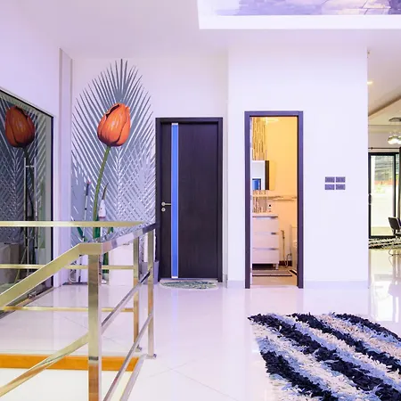 วิลล่า 900m2 Near Walkstreet Luxury Pool
