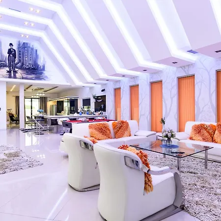 900m2 Near Walkstreet Luxury Pool Pattaya