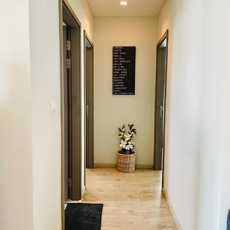 Apartment The Base 2 Bed 2 Bath By Pupu *