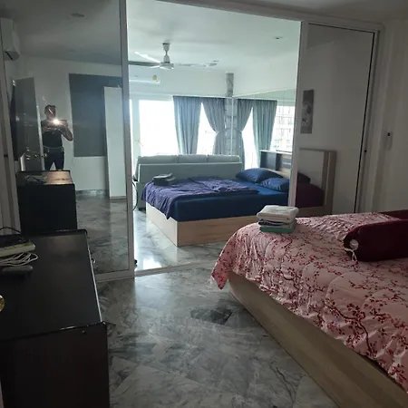 Big Soi 5 * Pattaya