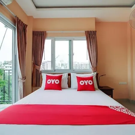 Hotel Patumnak 2*