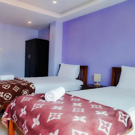 Hotel Patumnak 2*