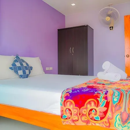 Patumnak Hotel 2*