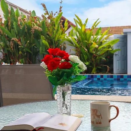 Luxury Villa, 5br 6ba, Private Pool With Jacuzzi Cityhouse54 Pattaya