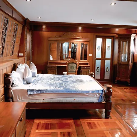 Villa Nautica Pattaya - 4 Bedroom Luxury Pool Villa With Unique Yacht-House