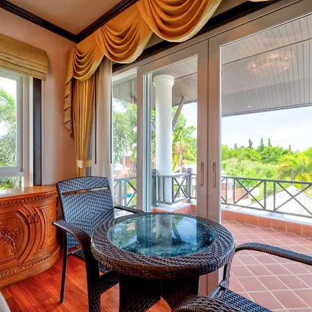 Villa Nautica Pattaya - 4 Bedroom Luxury Pool Villa With Unique Yacht-House Pattaya