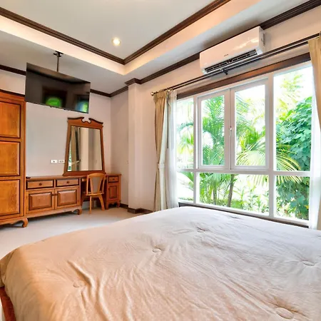 Villa Villa Nautica Pattaya - 4 Bedroom Luxury Pool Villa With Unique Yacht-House