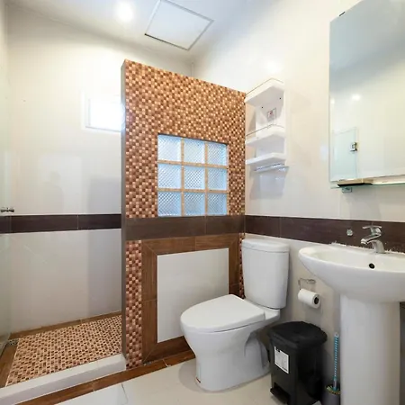 Villa Nautica Pattaya - 4 Bedroom Luxury Pool Villa With Unique Yacht-House Villa *