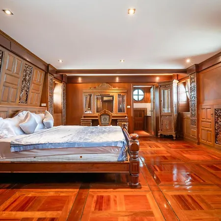 Villa Villa Nautica Pattaya - 4 Bedroom Luxury Pool Villa With Unique Yacht-House Pattaya