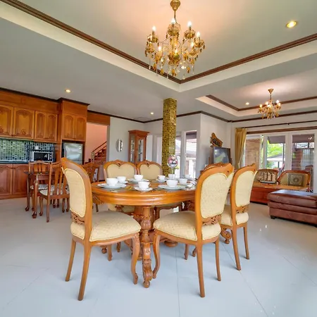 Villa Nautica Pattaya - 4 Bedroom Luxury Pool Villa With Unique Yacht-House Villa Pattaya
