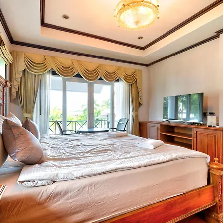 Villa Nautica Pattaya - 4 Bedroom Luxury Pool Villa With Unique Yacht-House Pattaya