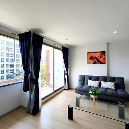 The Urban Soi Buakhaw 15 *