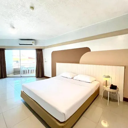 Hotel Markland View