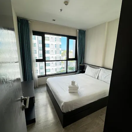 芭提雅市中心the Base 高端公寓酒店 Apartment *
