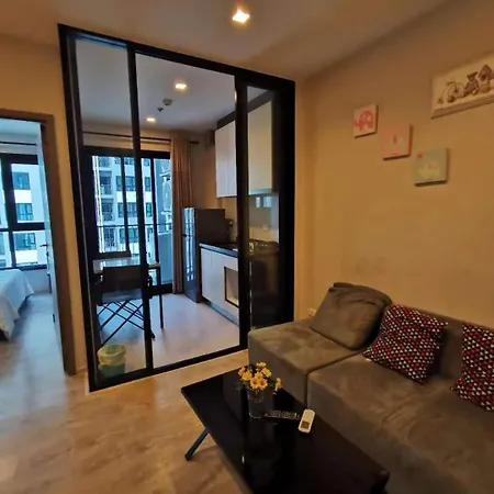芭提雅市中心the Base 高端公寓酒店 * Pattaya