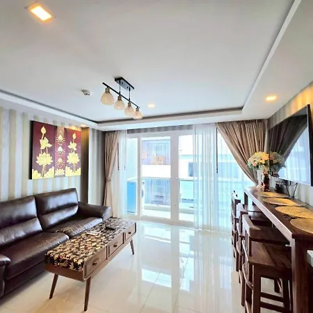 Grand Avenue Middle Town Pattaya