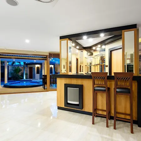Villa Luxury Pool T1 Near Walking Street 5br 9 Persons *