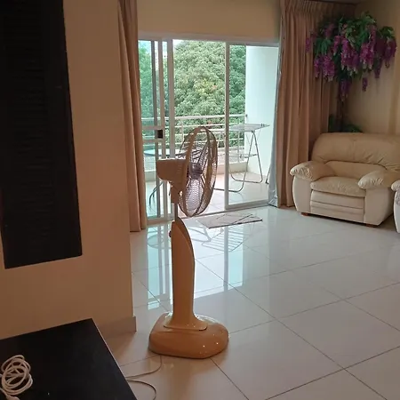 2 Bedroom On Wongamat Apartment Pattaya