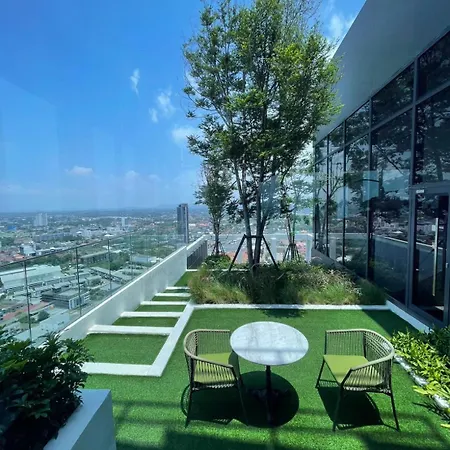 Once 25th Floor With Sea View Apartment *
