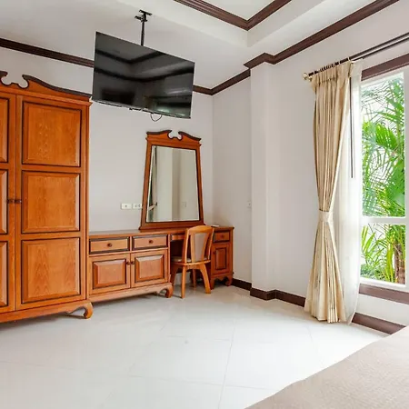 Luxury Iconic Royal Boat Pool North Pattaya
