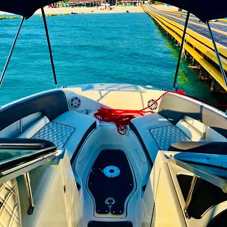 частная яхта и эксклюзивные приватные туры по островам в паттайе โบเทล Pattaya