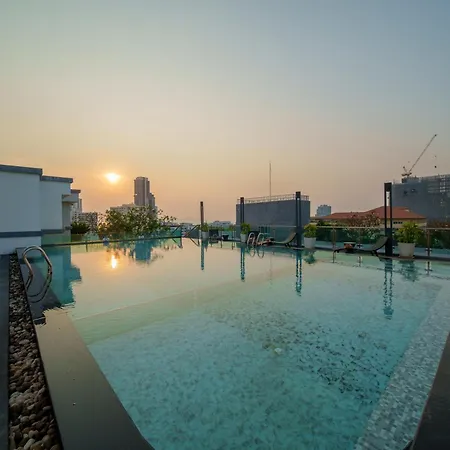 Royal Hotel 4*