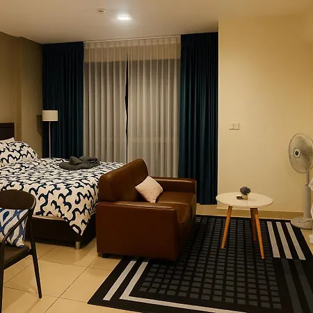 Peaceful Near Walking Street And In The Apartment Pattaya