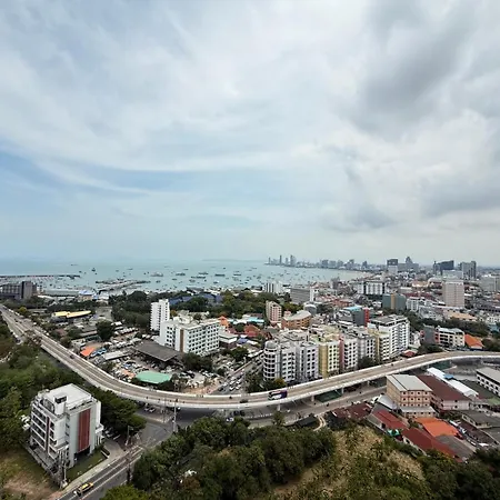 Sea View U25 Apartment Pattaya