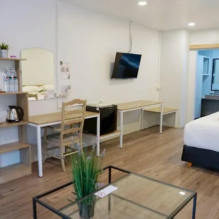 Hotel Basaya &