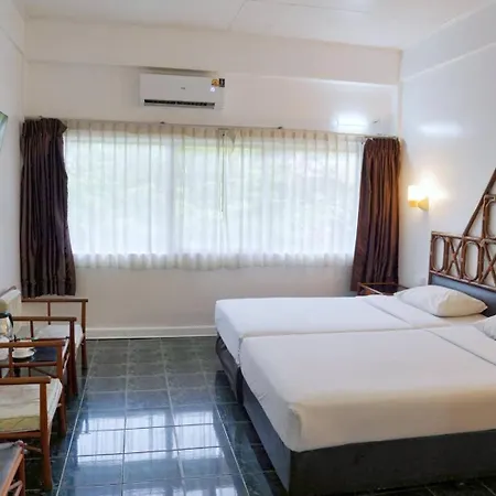 Basaya & 3* Pattaya