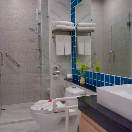 D Eco Wellness Center โรงแรม 5*