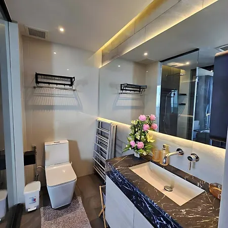 High Floor Beachfront 1 Bedroom With Scenic View อพาร์ทเม้น Pattaya