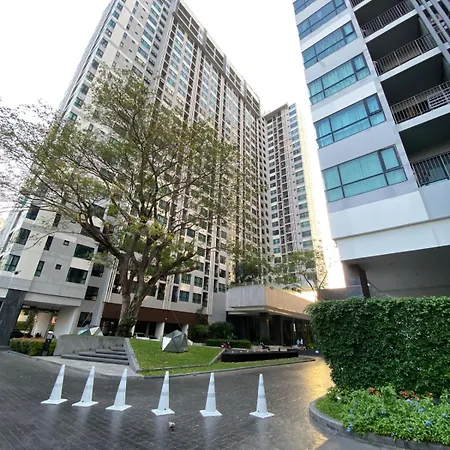 - Roof Pool Apartment