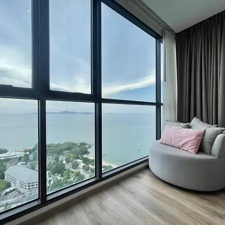 Sea View Amazing 2 Bed Room-mesmerizing Views *