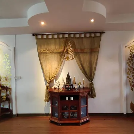 Bann Lawan 3 Bedrooms In Prathumnak Jomtien *