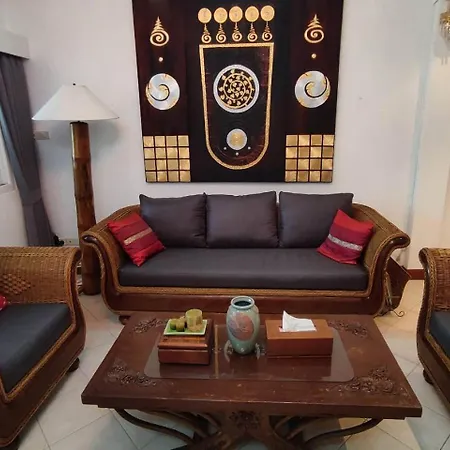 Villa Bann Lawan 3 Bedrooms In Prathumnak Jomtien Pattaya