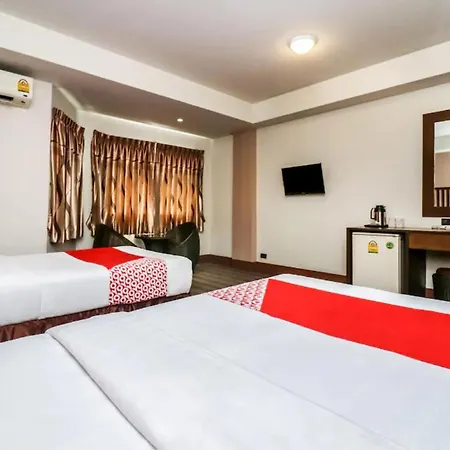 Hotel Dancenter Ja Siam 4*