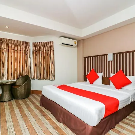 Hotel Dancenter Ja Siam 4*