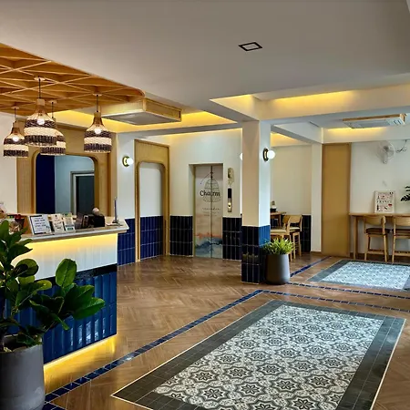 Charm At Pratumnak โรงแรม