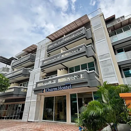 โรงแรม Charm At Pratumnak Pattaya