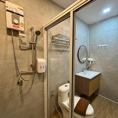 Charm At Pratumnak โรงแรม Pattaya