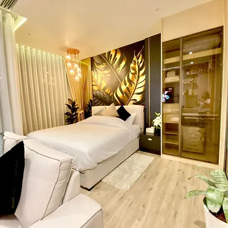อพาร์ตโฮเทล Arom Wongamat