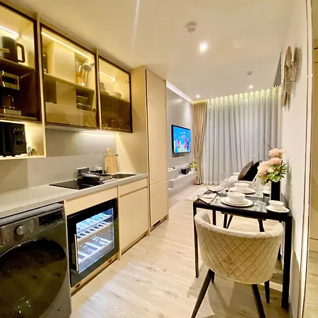 Arom Wongamat Pattaya
