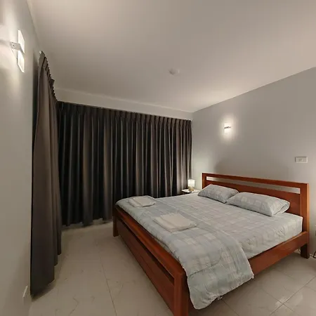 Apartment Beachfront Seaview