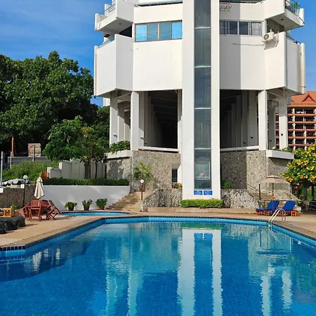 Beachfront Seaview Apartment Pattaya