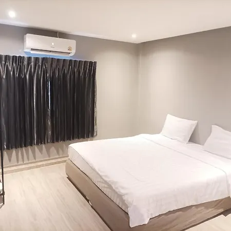 Uno Apartment *